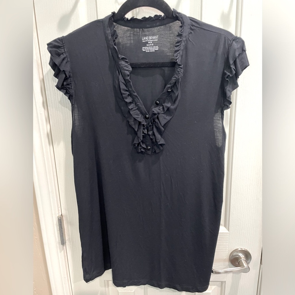 Lane Bryant black flutter sleeve blouse size 14/16